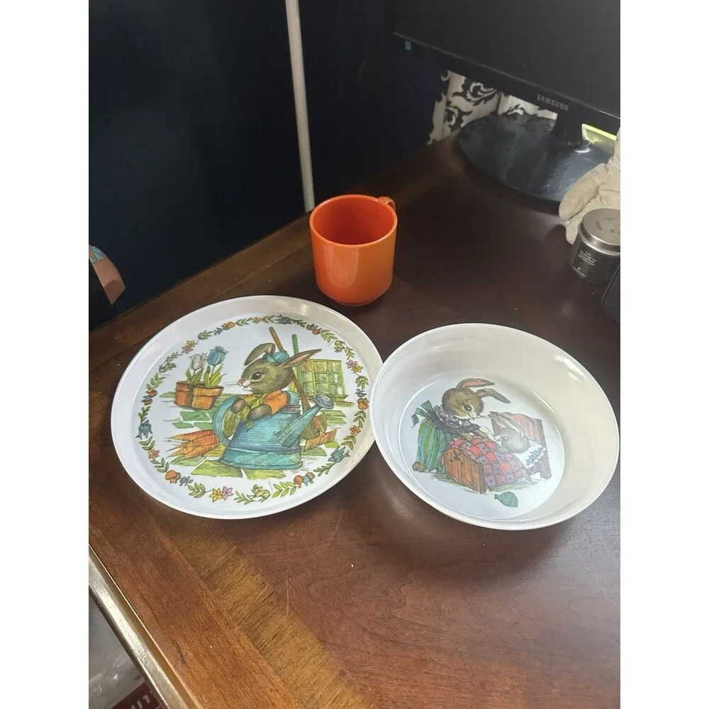 Vintage Peter Rabbit SiLite Inc Melamine bunny Kids Plate bowl Mug Set Cottage